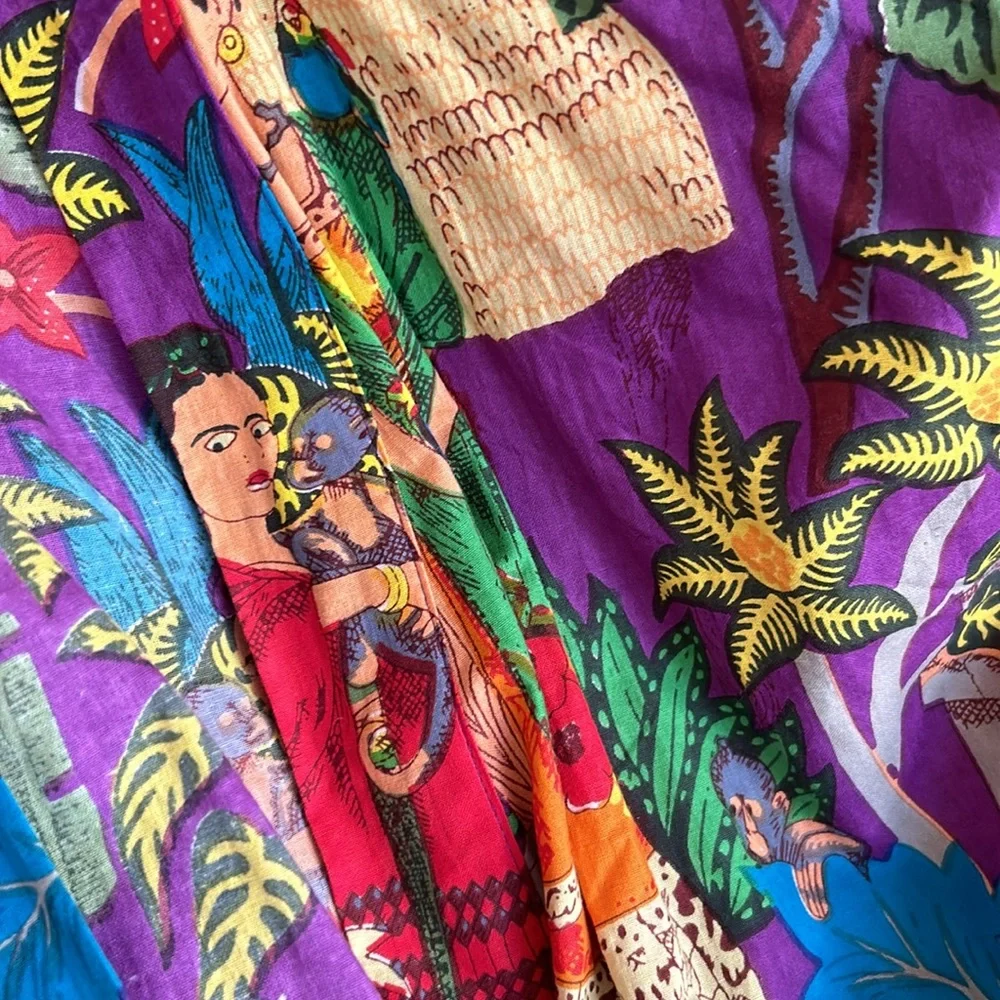 Frida Kahlo Lightweight Robe - Picture 4 of 13